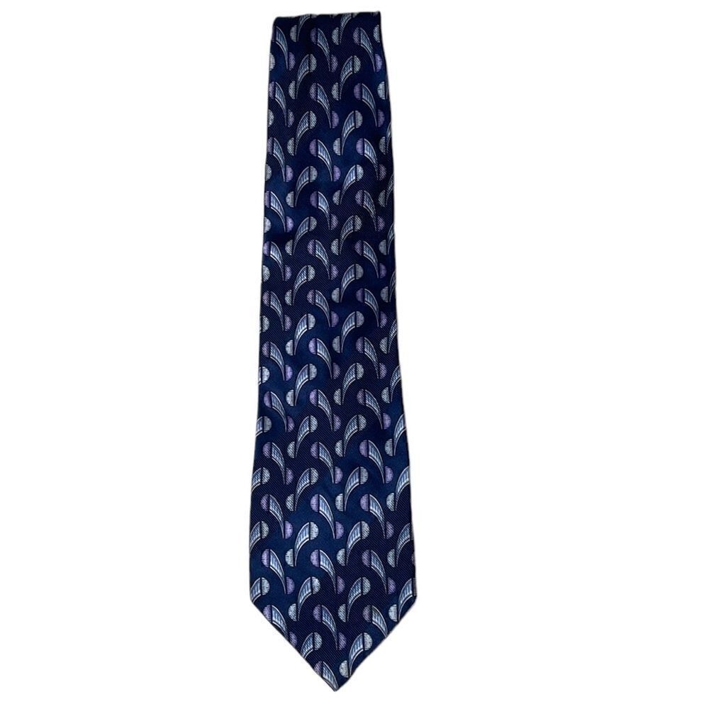 Valentino Cravatte Men’s Navy Blue 100% Silk Tie. Made in Italy.